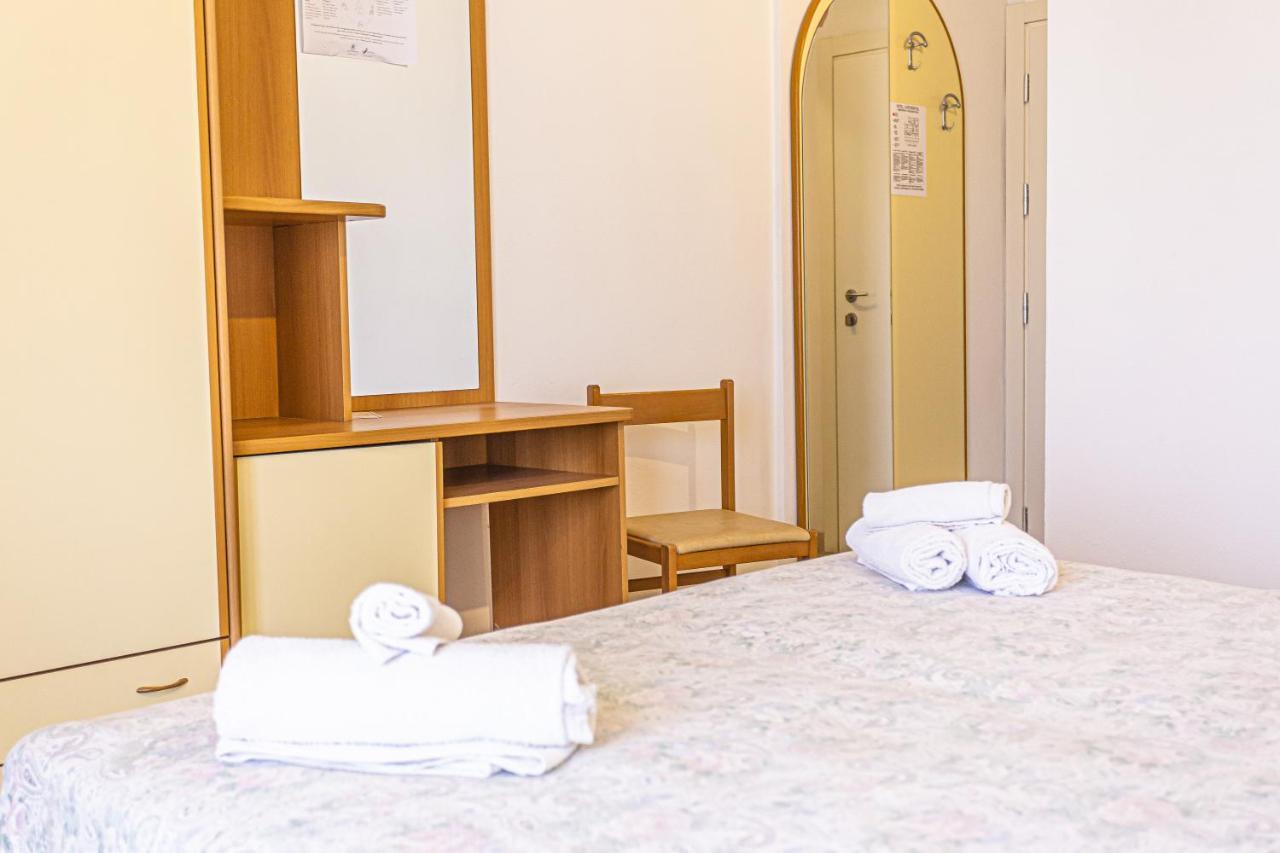Hotel Continental بيلاريا-إيجيا مارينا المظهر الخارجي الصورة