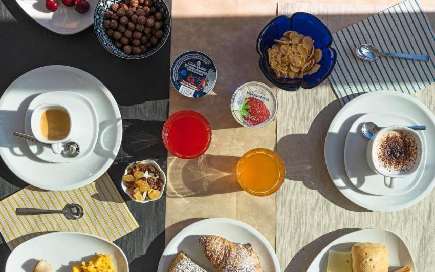 Hotel Continental بيلاريا-إيجيا مارينا المظهر الخارجي الصورة